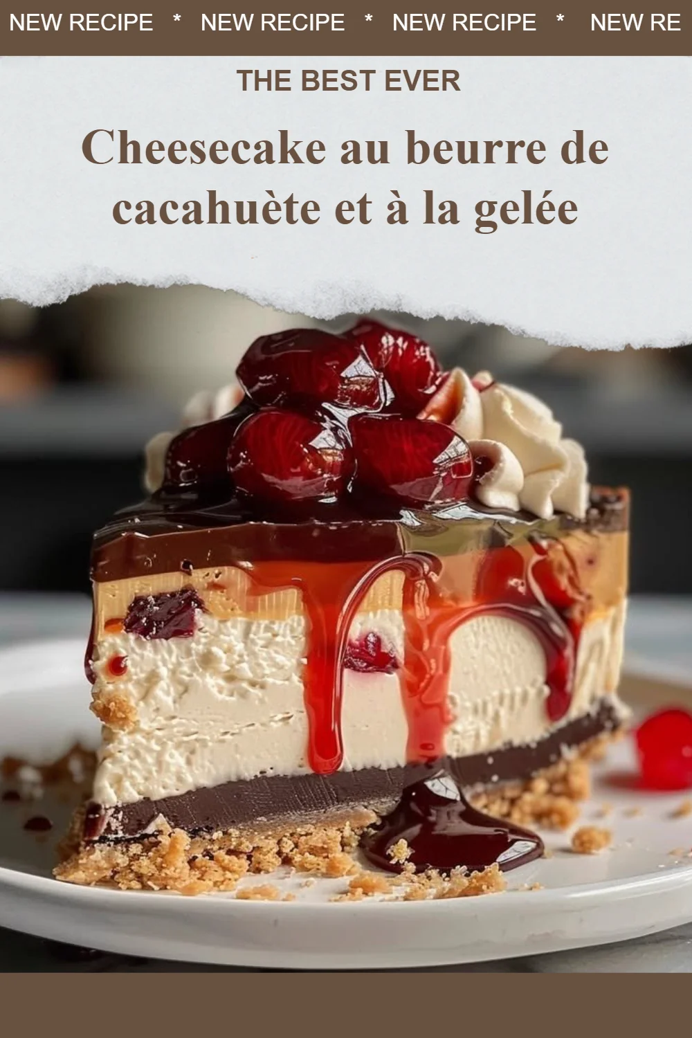 Cheesecake au beurre de cacahuète et à la gelée, dessert crémeux et irrésistible.