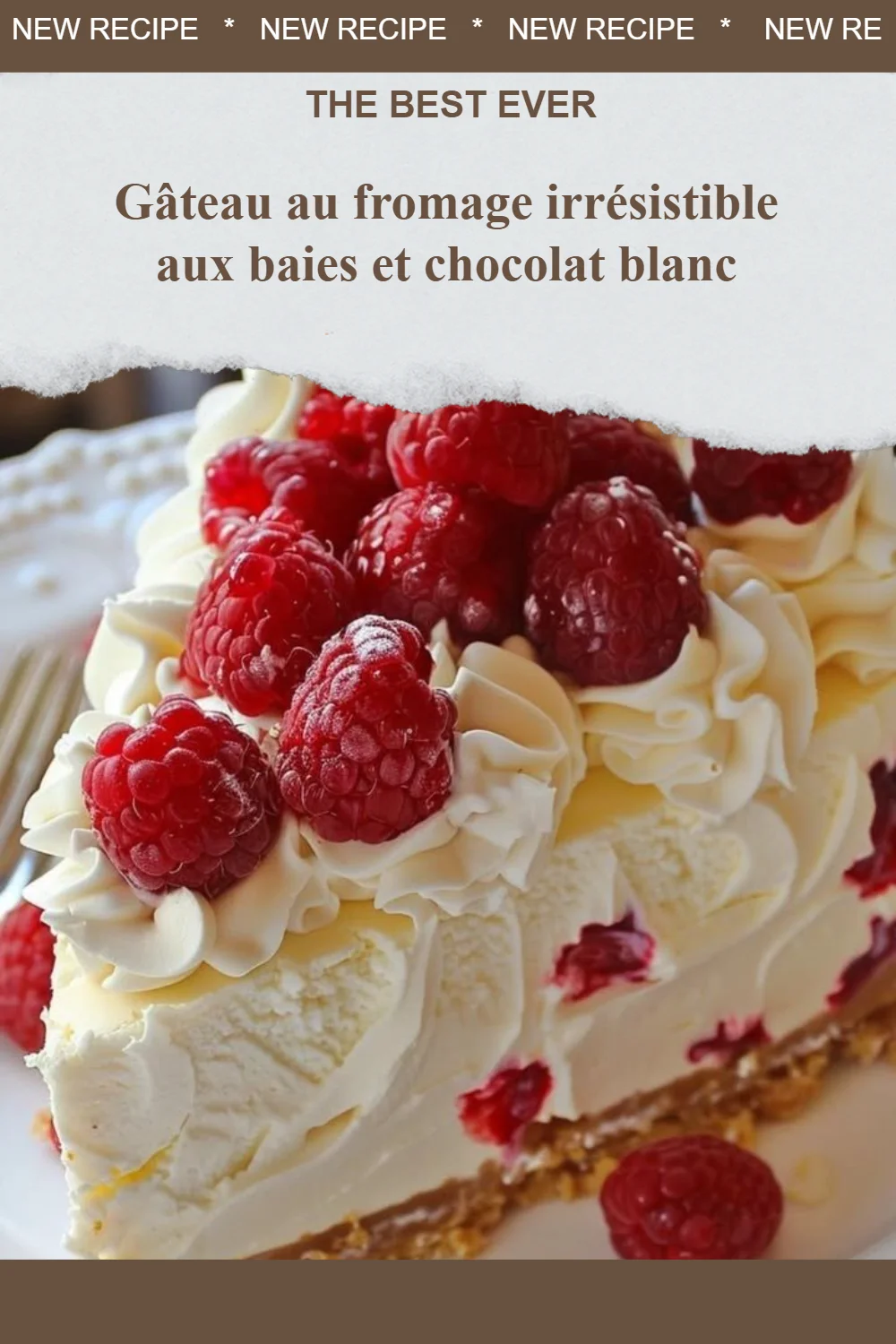 Gâteau au fromage aux baies et chocolat blanc, dessert crémeux et savoureux