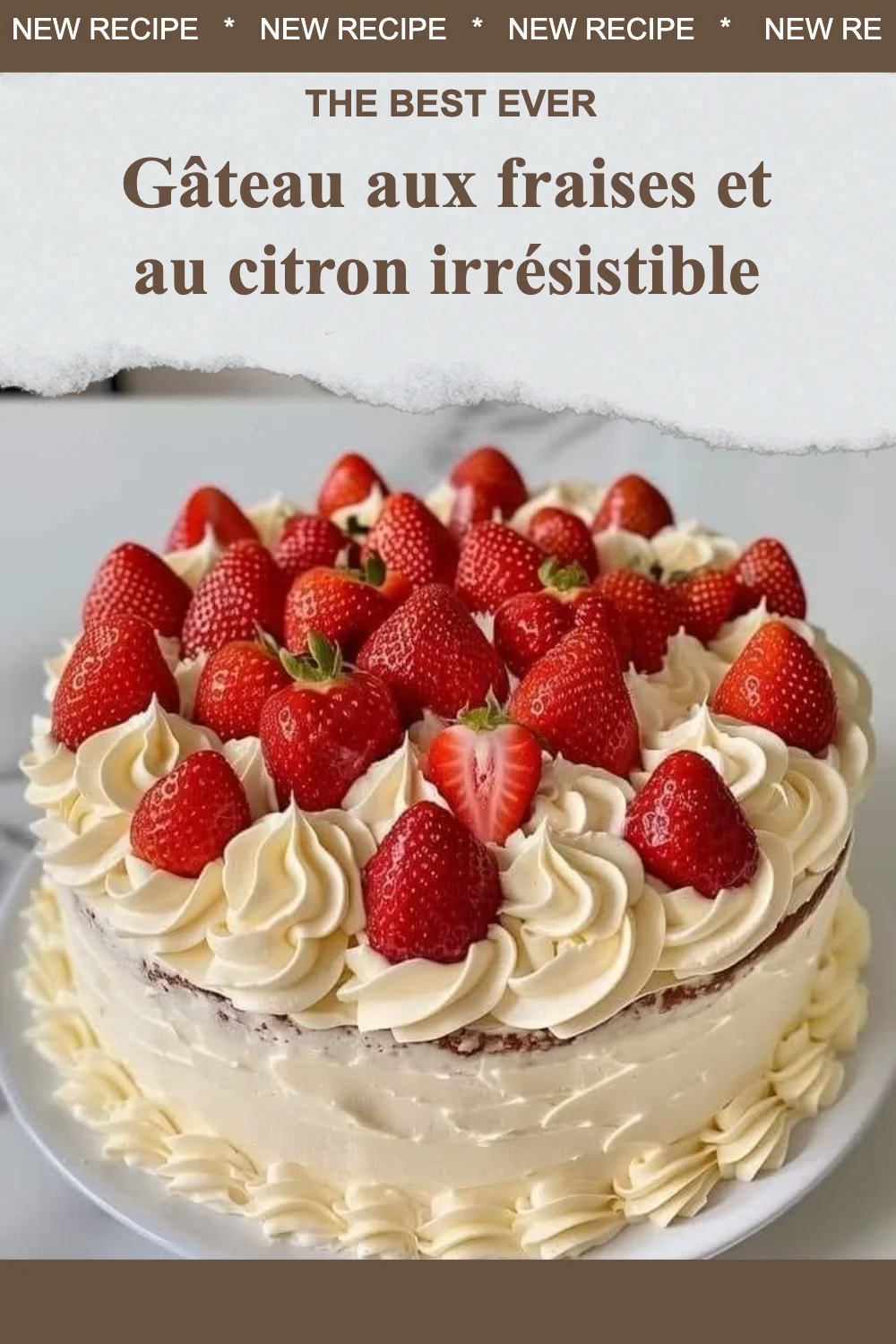 Gâteau aux fraises et au citron décoré, prêt à être dégusté
