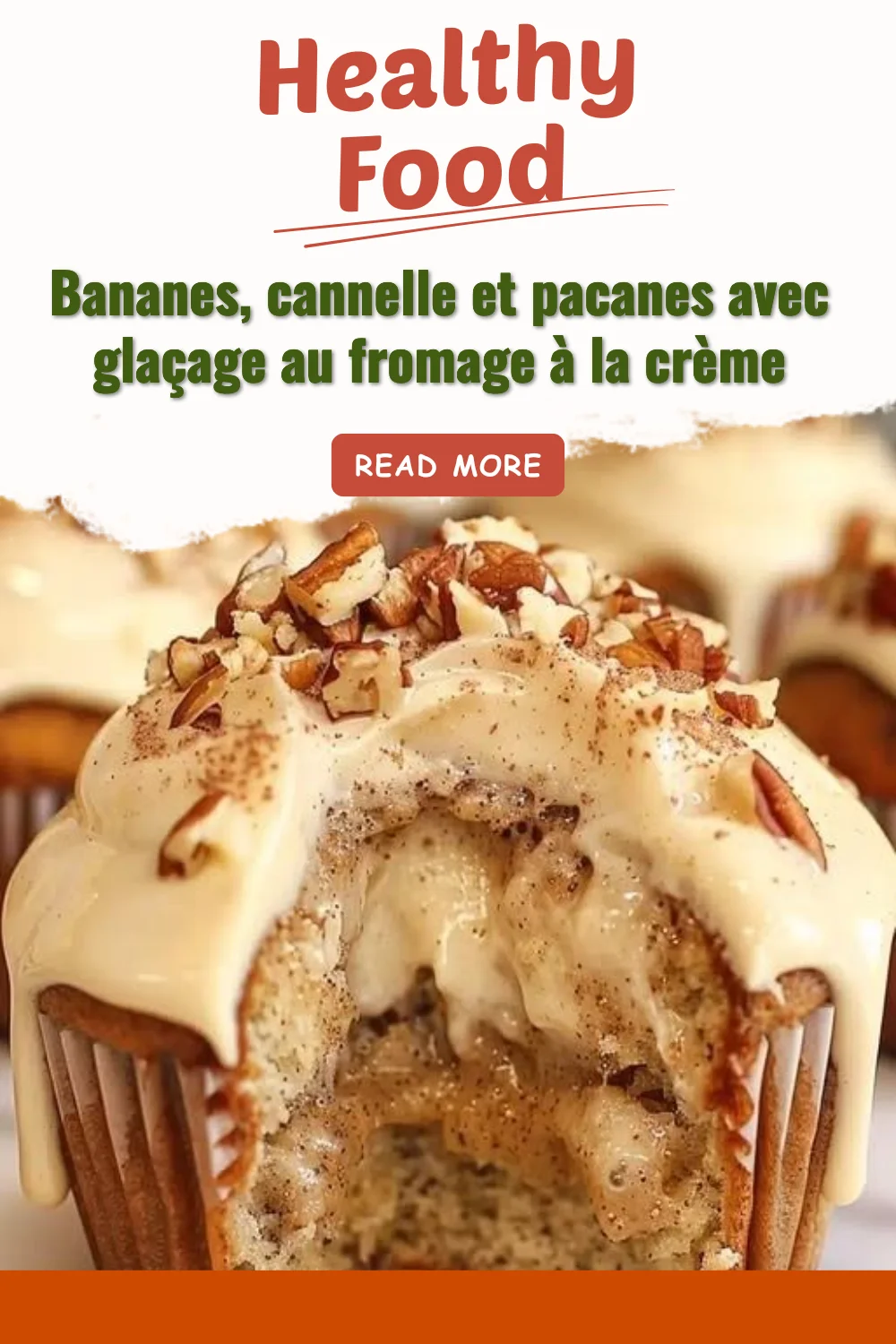 Bananes au glaçage au fromage à la crème avec cannelle et pacanes