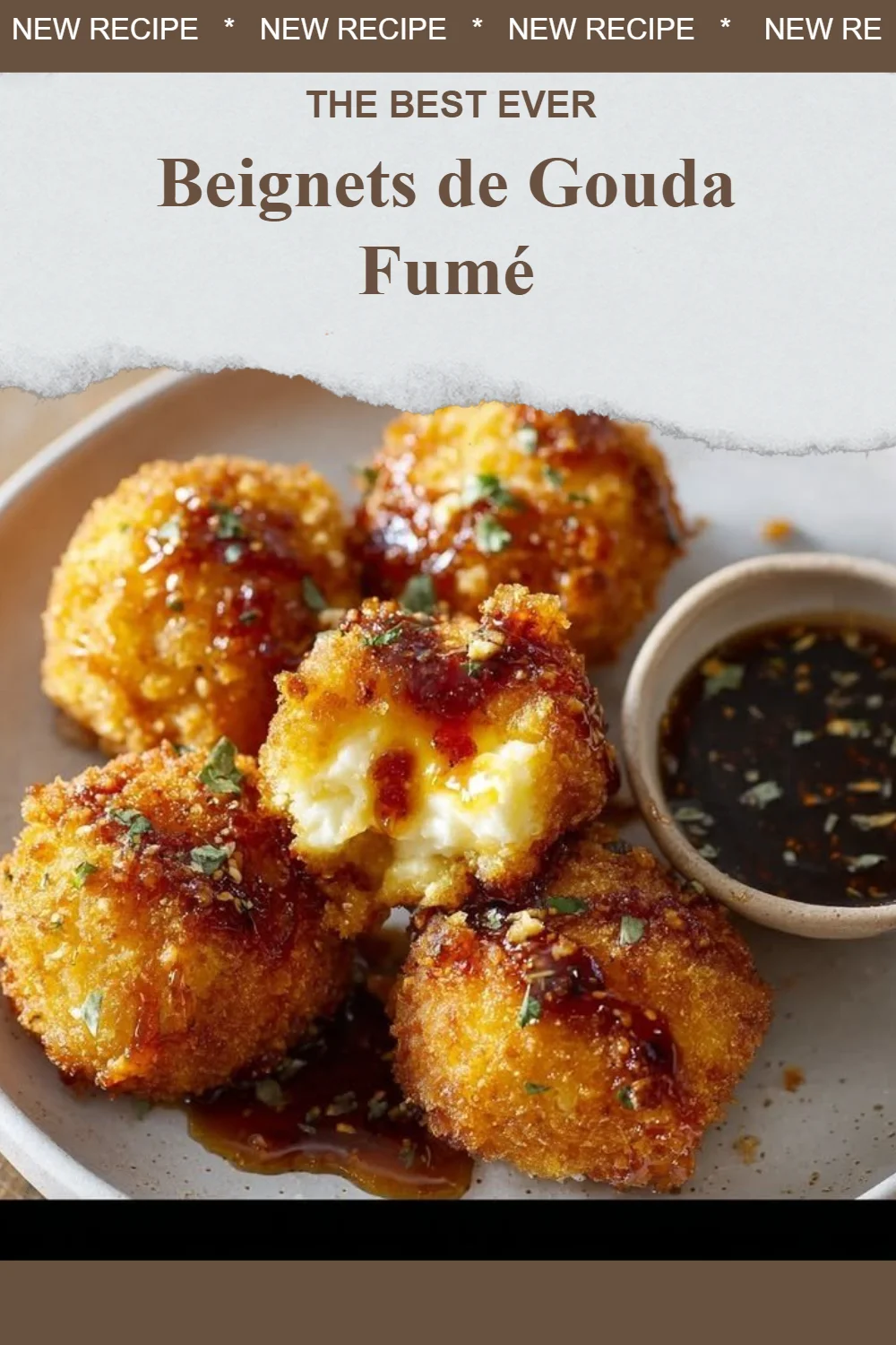 Beignets de gouda fumé dorés et croustillants, idéaux pour l'apéritif.