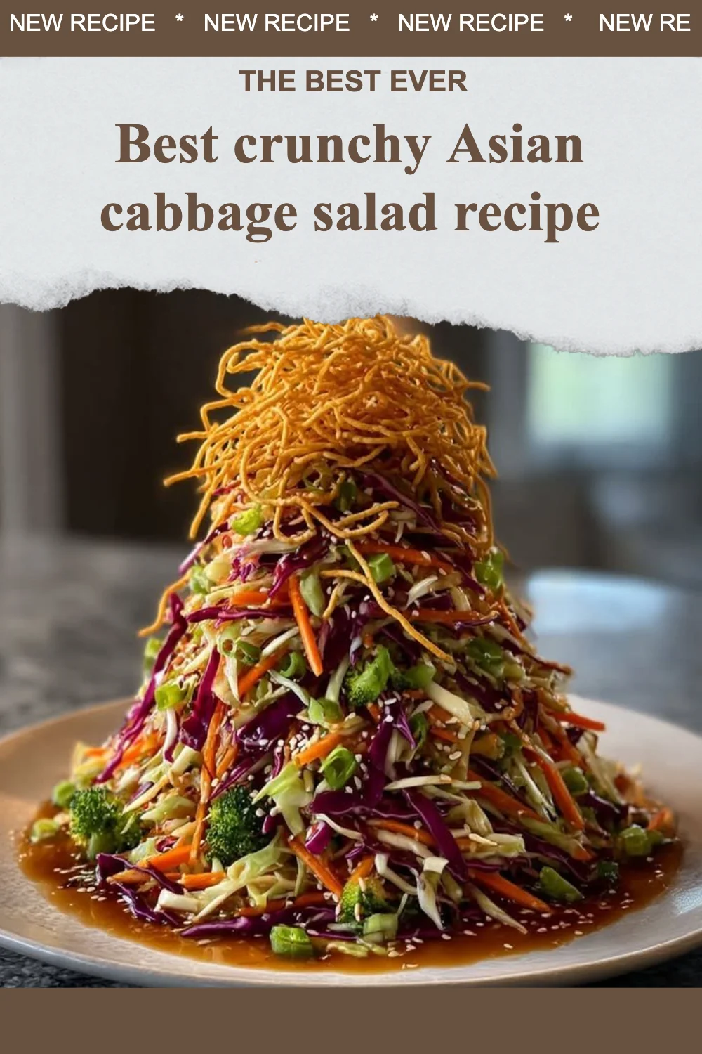Recette de salade asiatique au chou croquant servie dans un bol