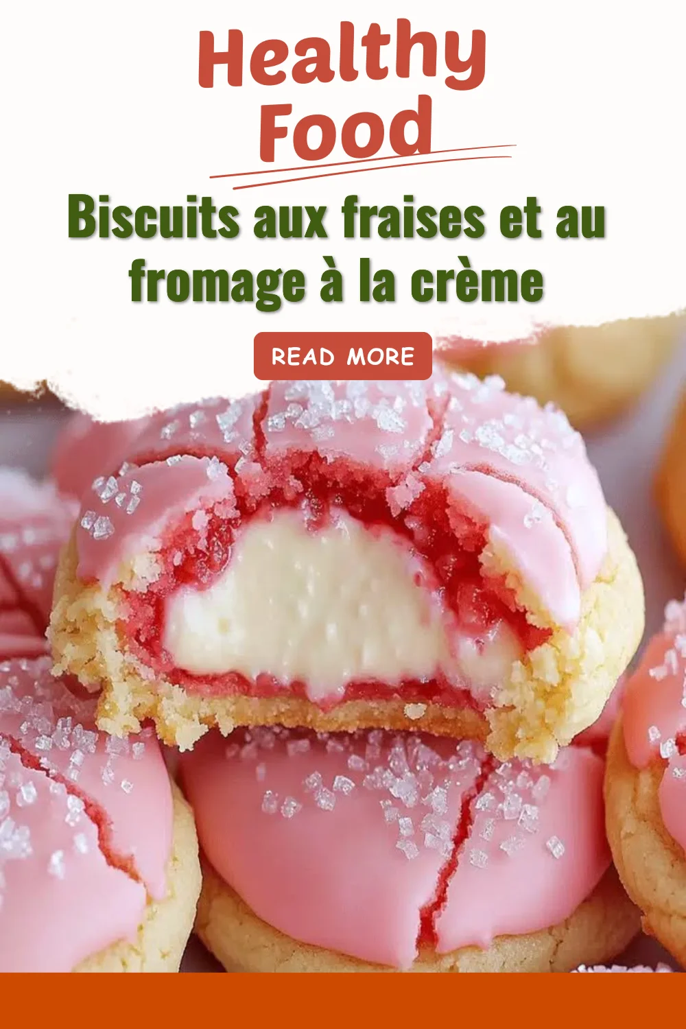 Biscuits aux fraises et fromage à la crème sur une assiette