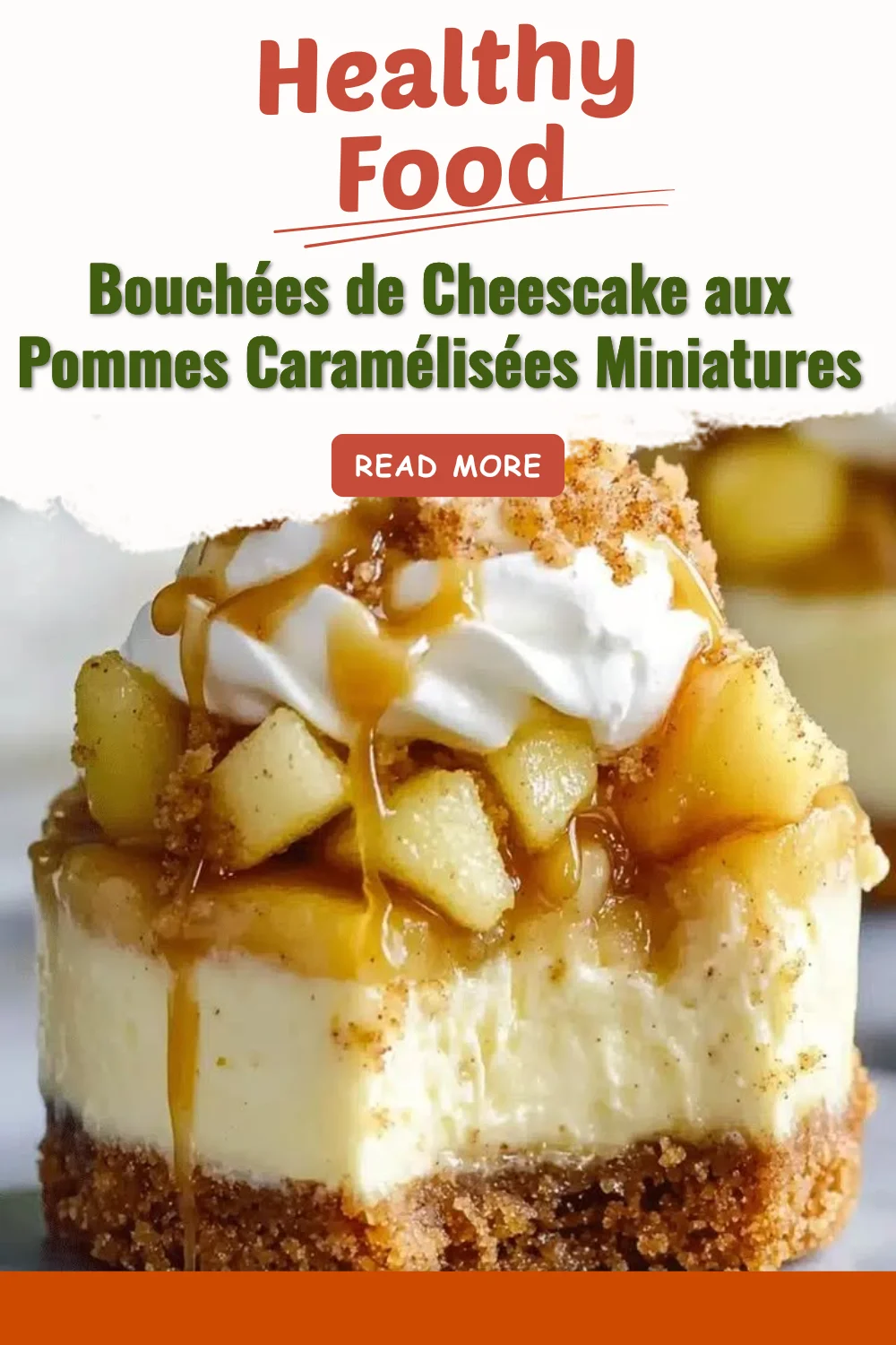 Bouchées de cheesecake aux pommes caramélisées présentées sur un plat