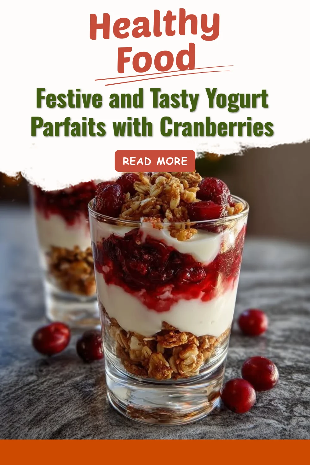 Parfaits de yaourt festifs avec canneberges et garnitures colorées