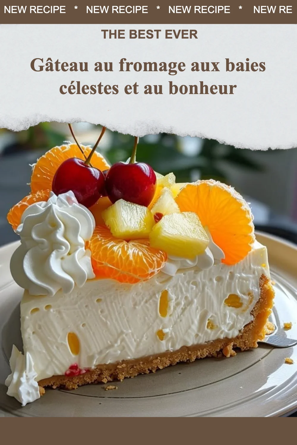 Gâteau au fromage aux baies célestes et au bonheur, un délice sucré et fruité.