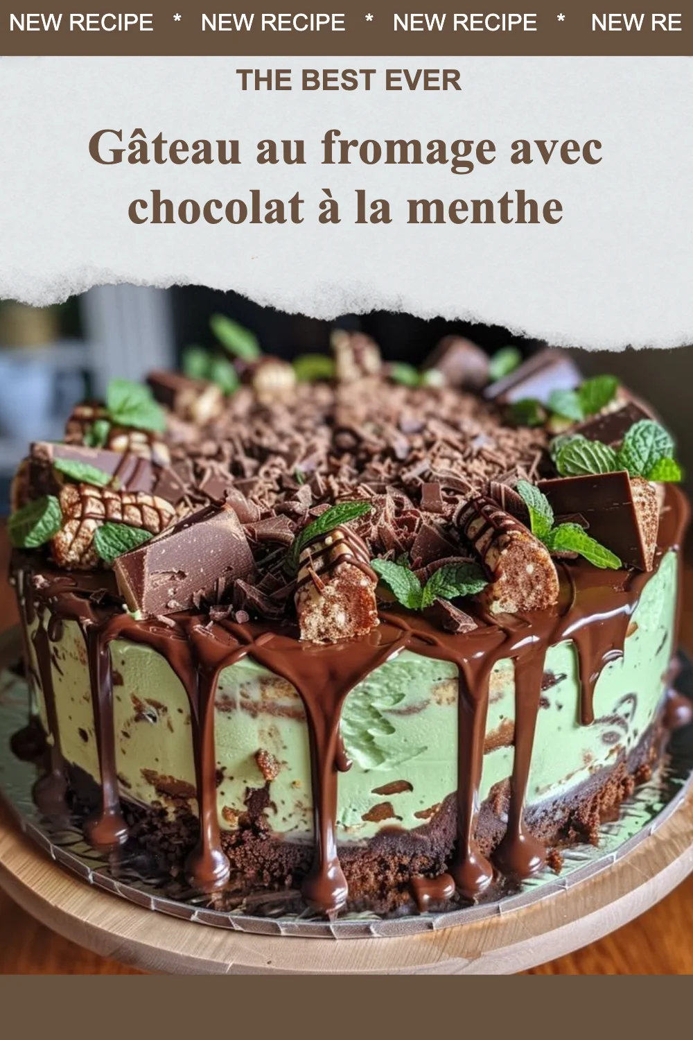 Gâteau au fromage avec chocolat à la menthe, un dessert irrésistible et gourmand.