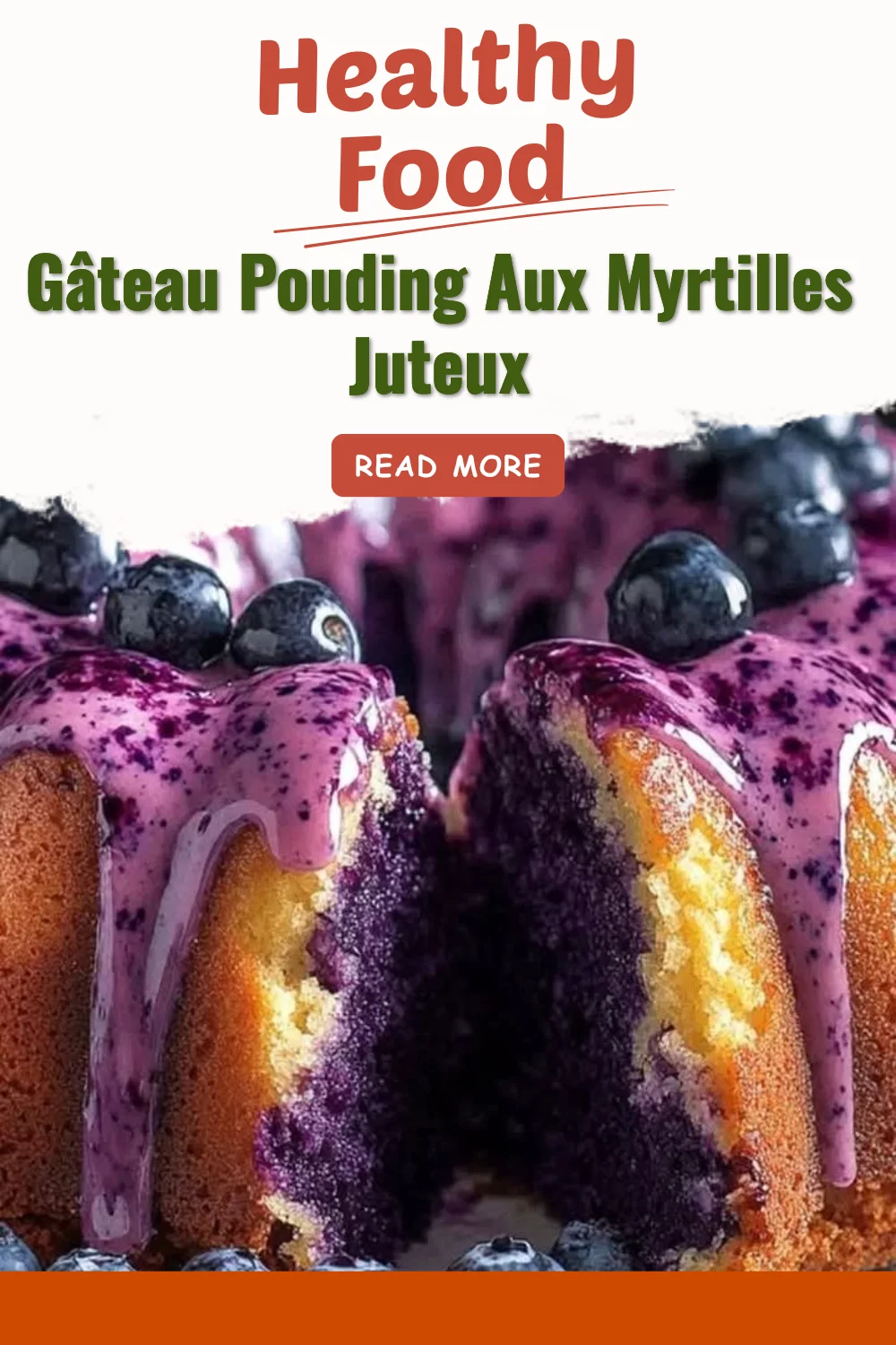 Gâteau pouding aux myrtilles juteux, un dessert savoureux et moelleux.