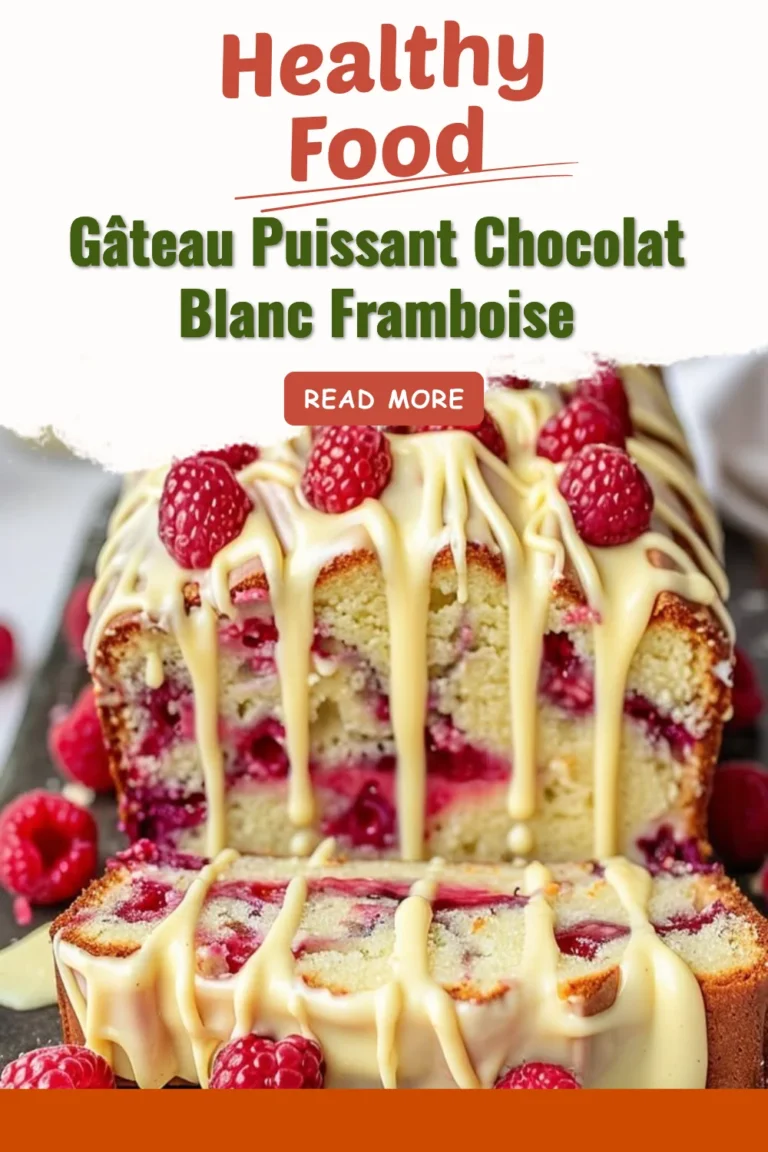 Gâteau chocolat blanc framboise sur une table en bois décorée