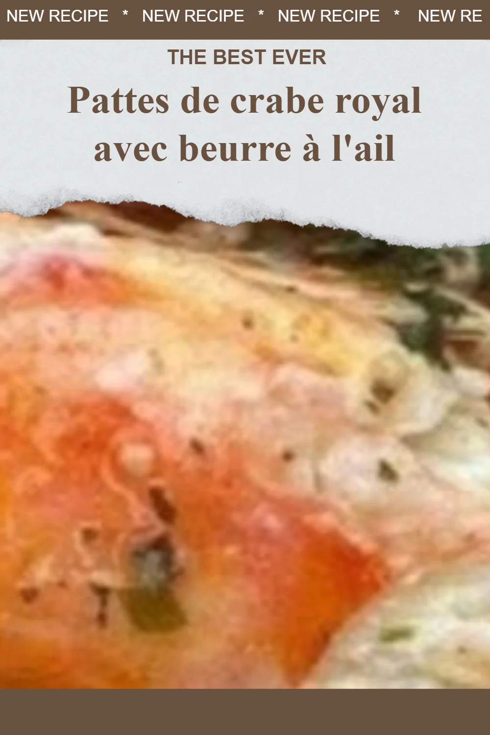 Pattes de crabe royal servies avec du beurre à l'ail dans un plat gourmet