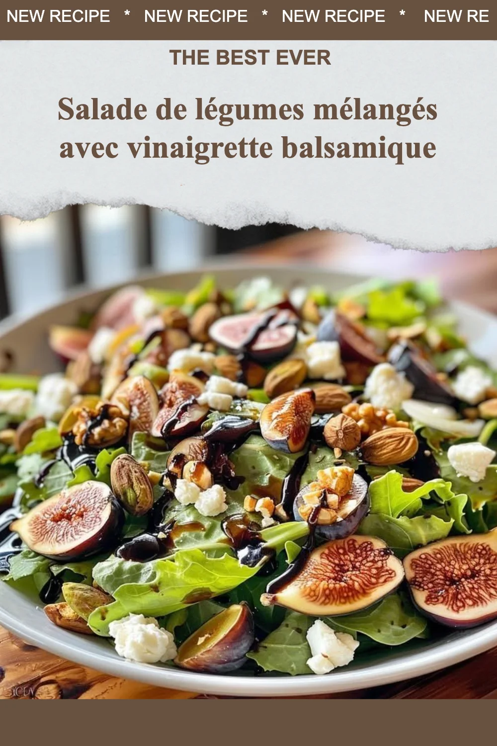 Salade de légumes mélangés avec vinaigrette balsamique fraîche