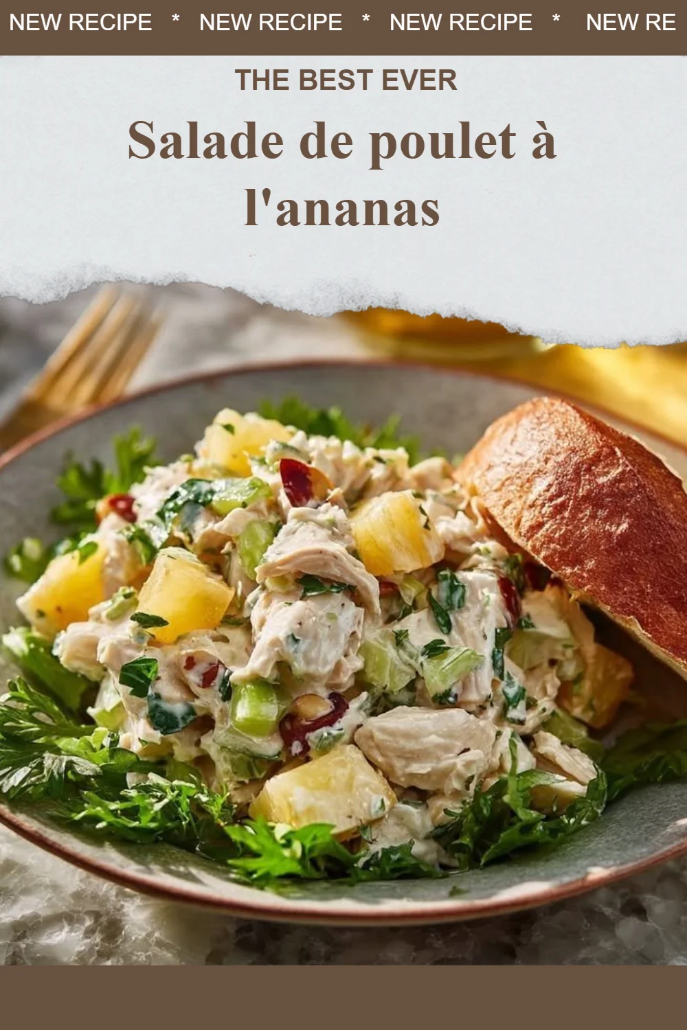 salade de poulet à l'ananas fraîche et colorée