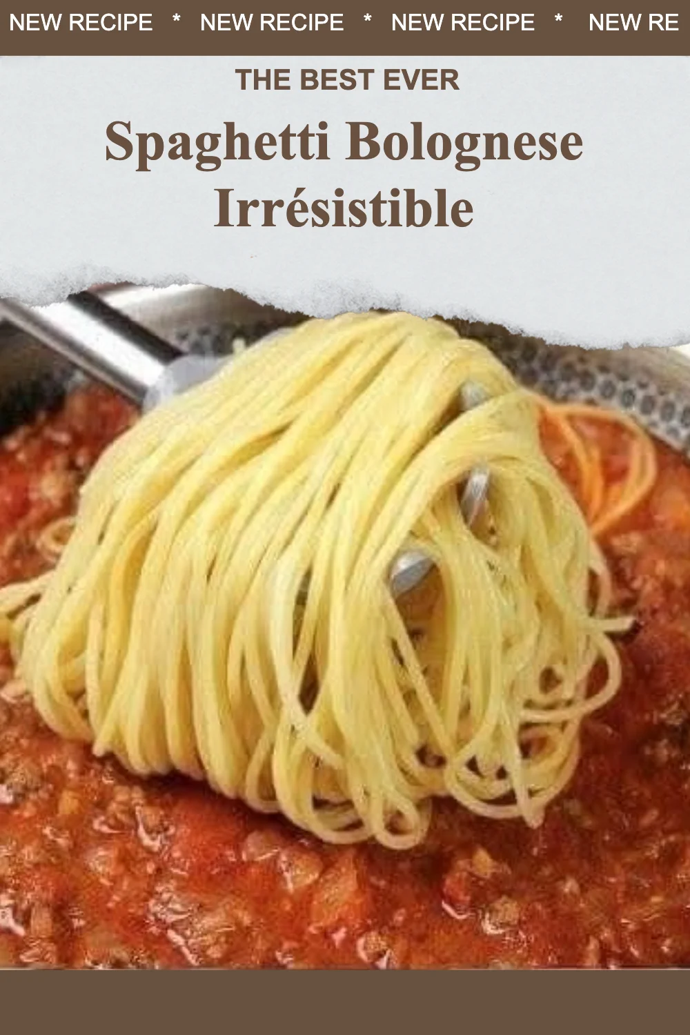 Assiette de Spaghetti Bolognese irrésistible avec sauce riche et garniture.