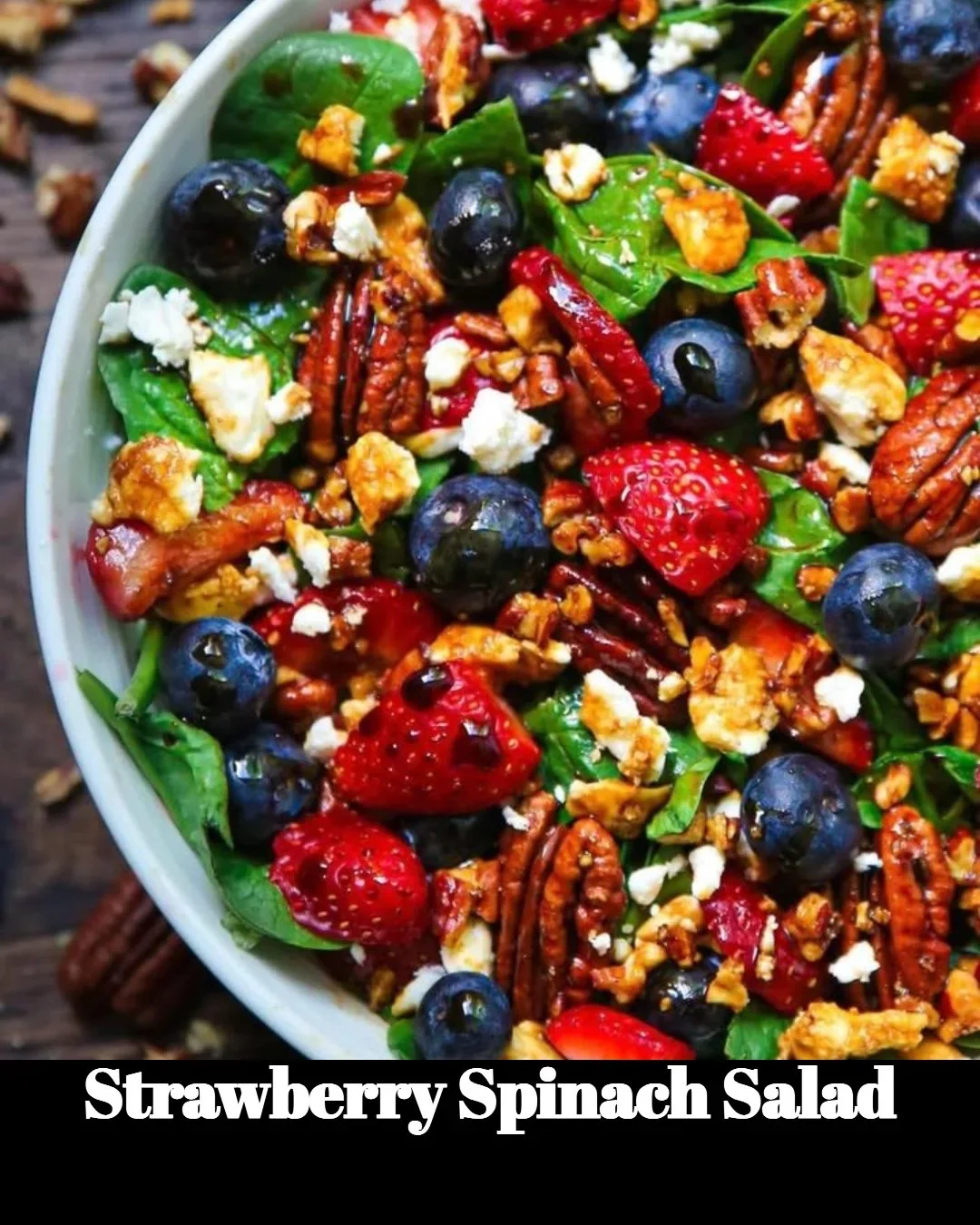 Salade de fraises aux &eacute;pinards