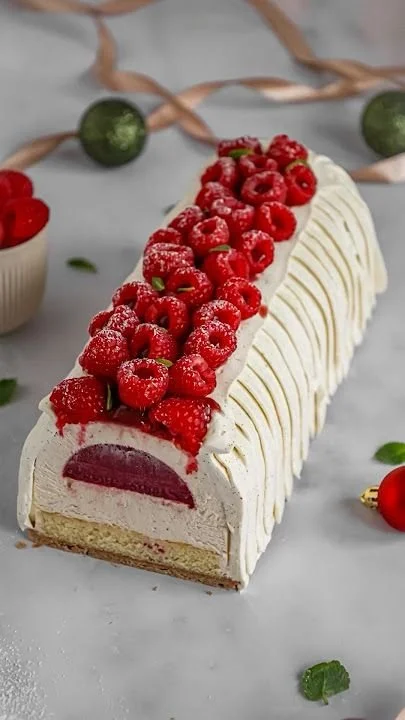 B&ucirc;che framboise & vanille