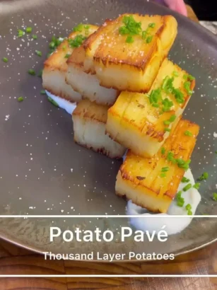 Pavé de Pomme de Terre croustillant et savoureux, préparé avec des pommes de terre