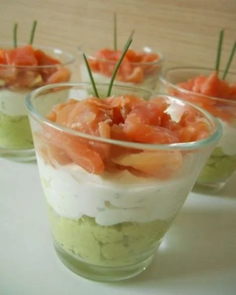 Recette de Verrines &agrave; l'avocat et au saumon fum&eacute;