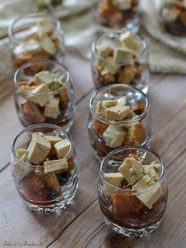 Verrines de foie gras, poires & pain d'épices | Recette | Verrine foie gras Noël apéro, Foie gras pain d'épice, Recette verrine apéro